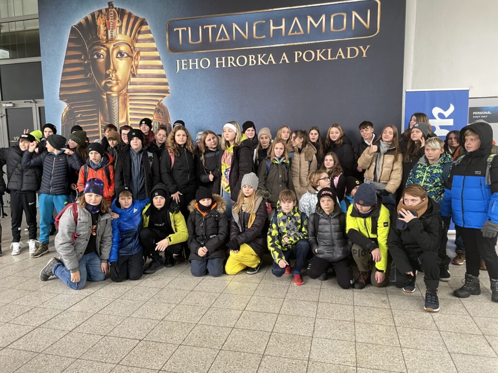 PO STOPÁCH TUTANCHAMONA PO STOPÁCH TUTANCHAMONA