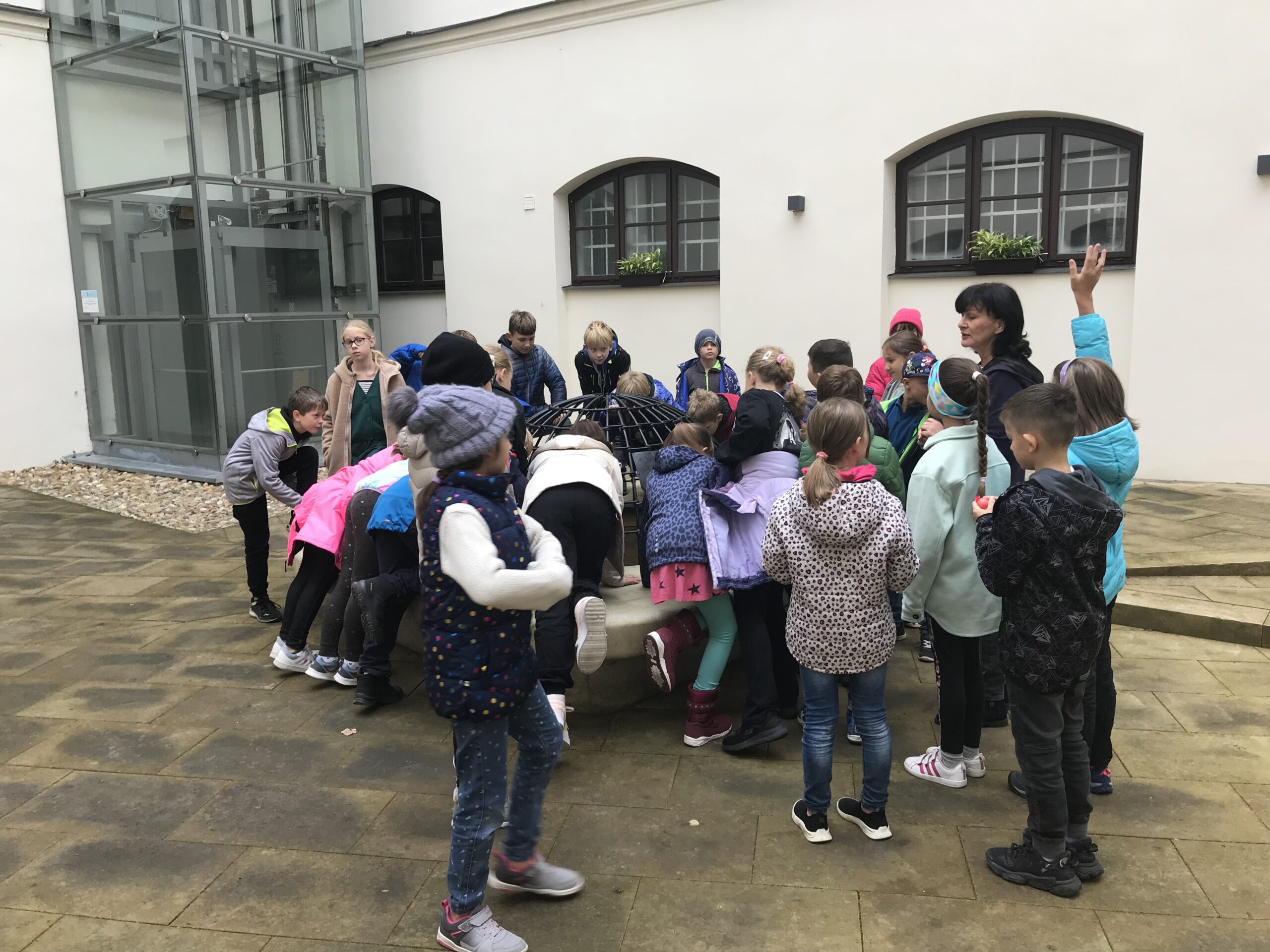 Žáci 4. ročníku navštívili Městský úřad v Klimkovicích