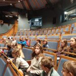 Žáci v divadle loutek