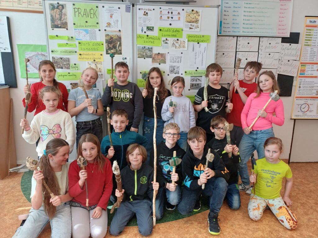 PROJEKTOVÝ DEN PRAVĚK VE 4.A PROJEKTOVÝ DEN PRAVĚK VE 4.A