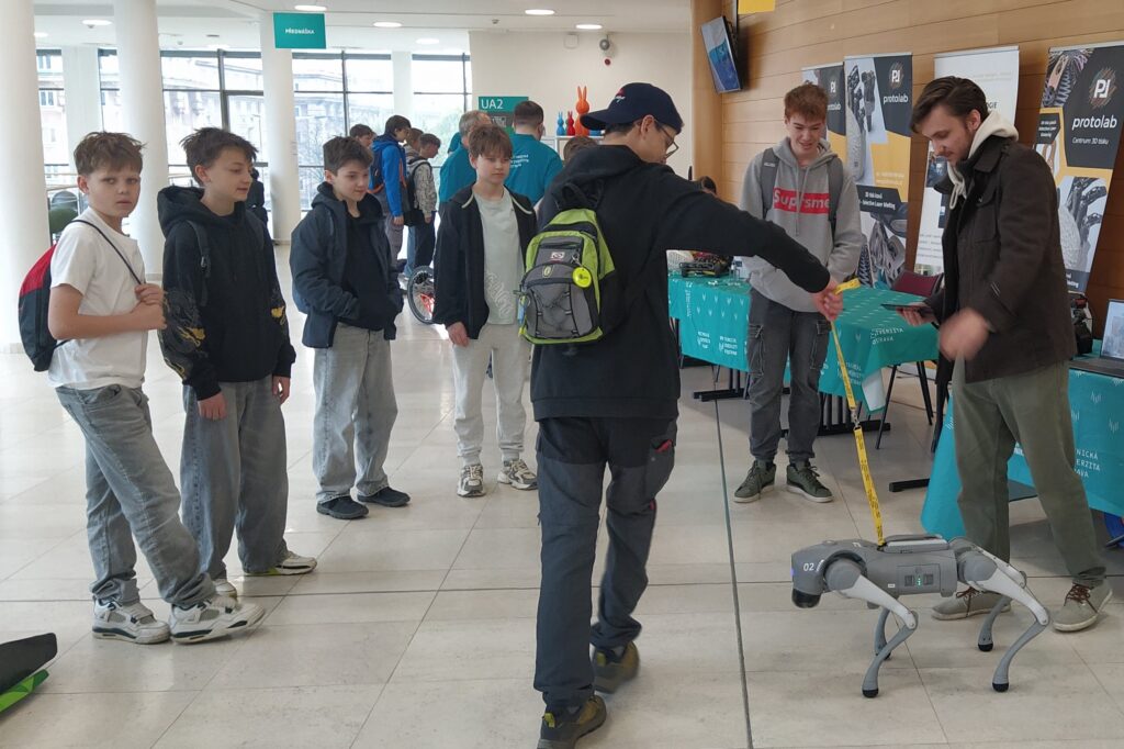 ÚČAST ZŠ KLIMKOVICE NA AKCI ZLEPŠI SI TECHNIKU NA VŠB-TUO ÚČAST ZŠ KLIMKOVICE NA AKCI ZLEPŠI SI TECHNIKU NA VŠB-TUO